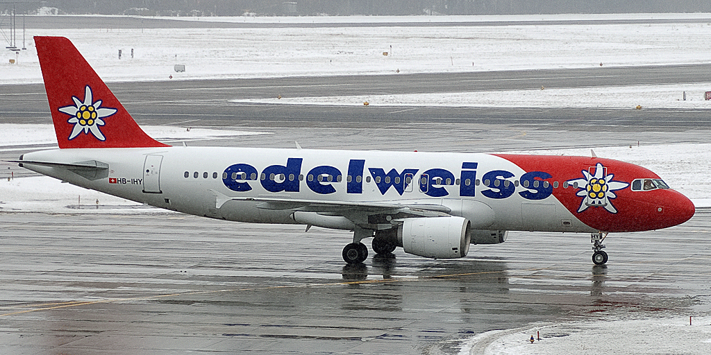 HB-IHY A320-214 Edelweiss Air