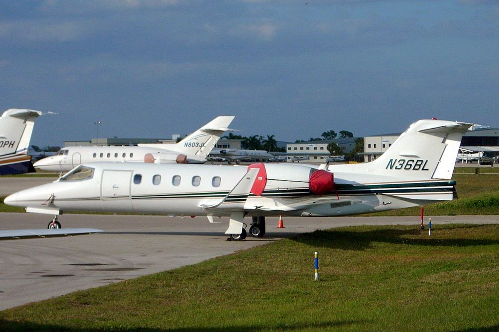 N36BL Learjet 31A