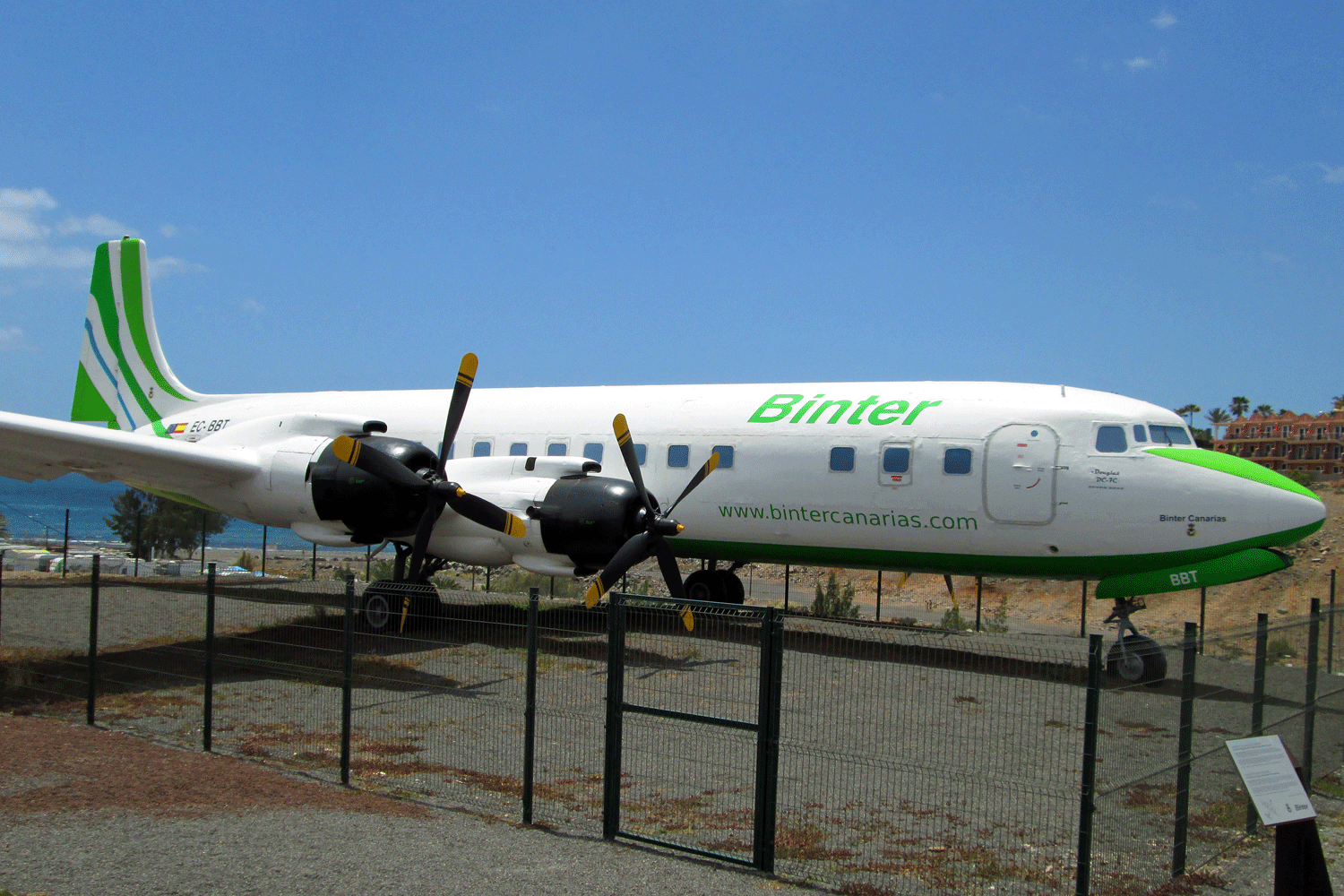 EC-BBT Douglas DC-7C Binter Canarias (El Berriel)
