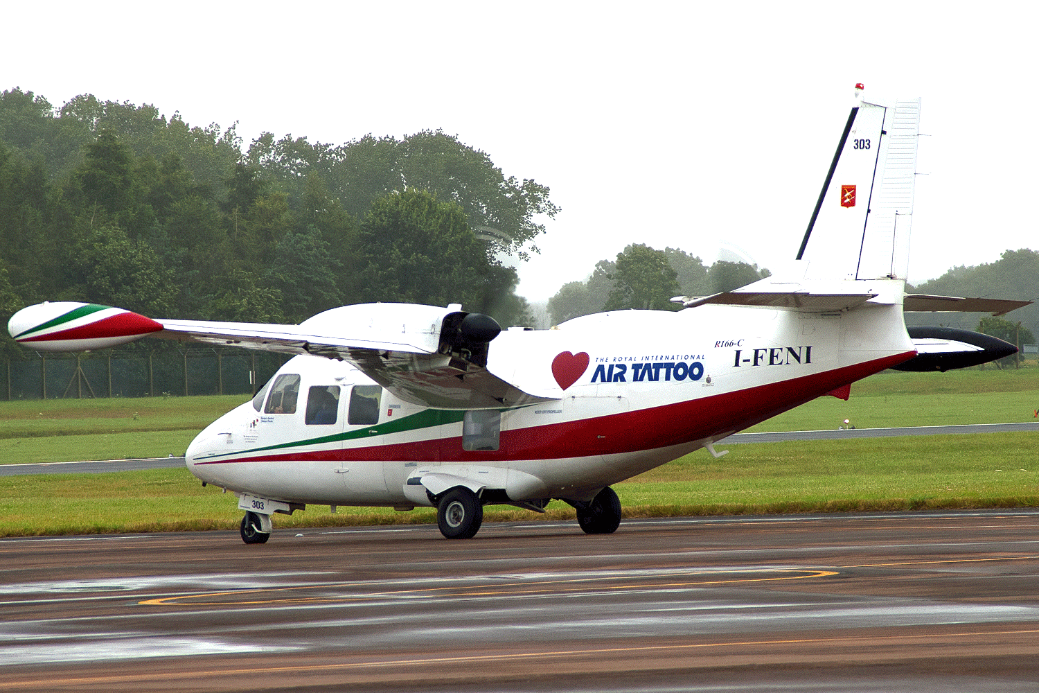 I-FENI Piaggio P.166CL2