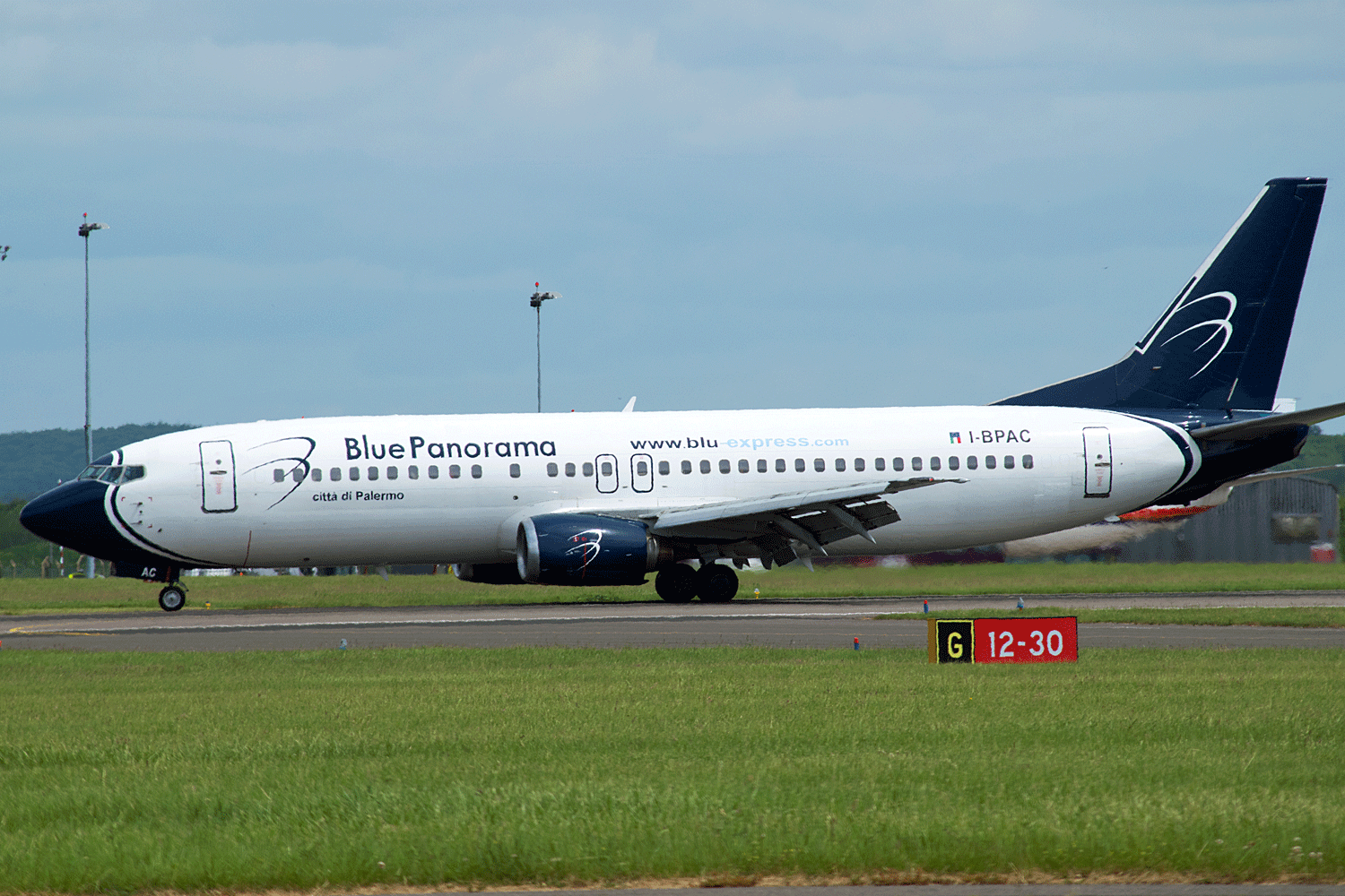 I-BPAC B737 4K5 Blue Panorama