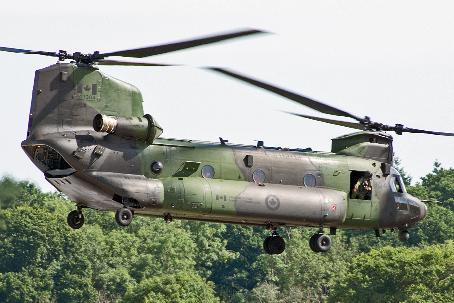147304 CH-147F 450 Sqn Canada