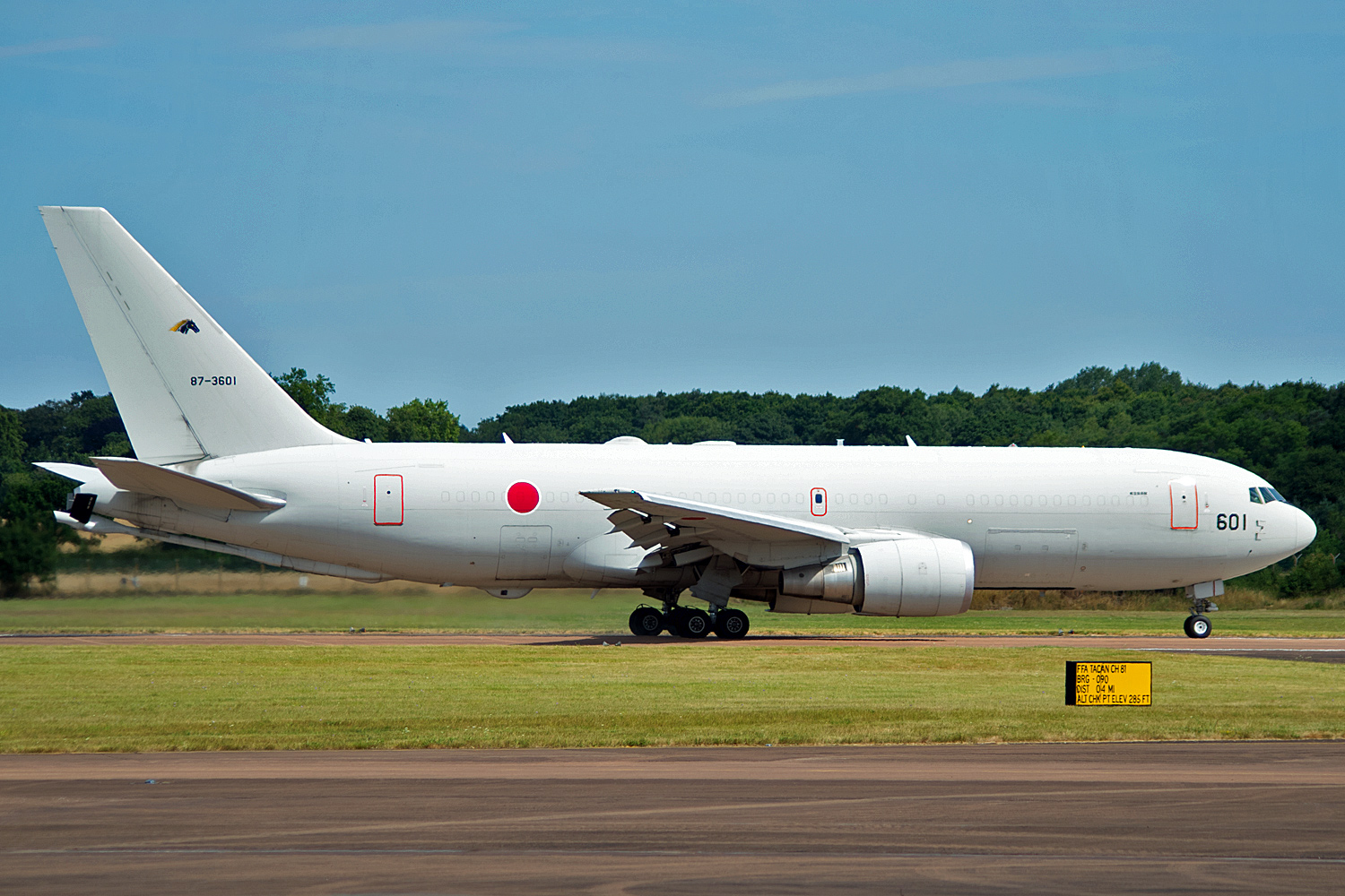 87-3601 KC-767J 404 Hikotai Japan