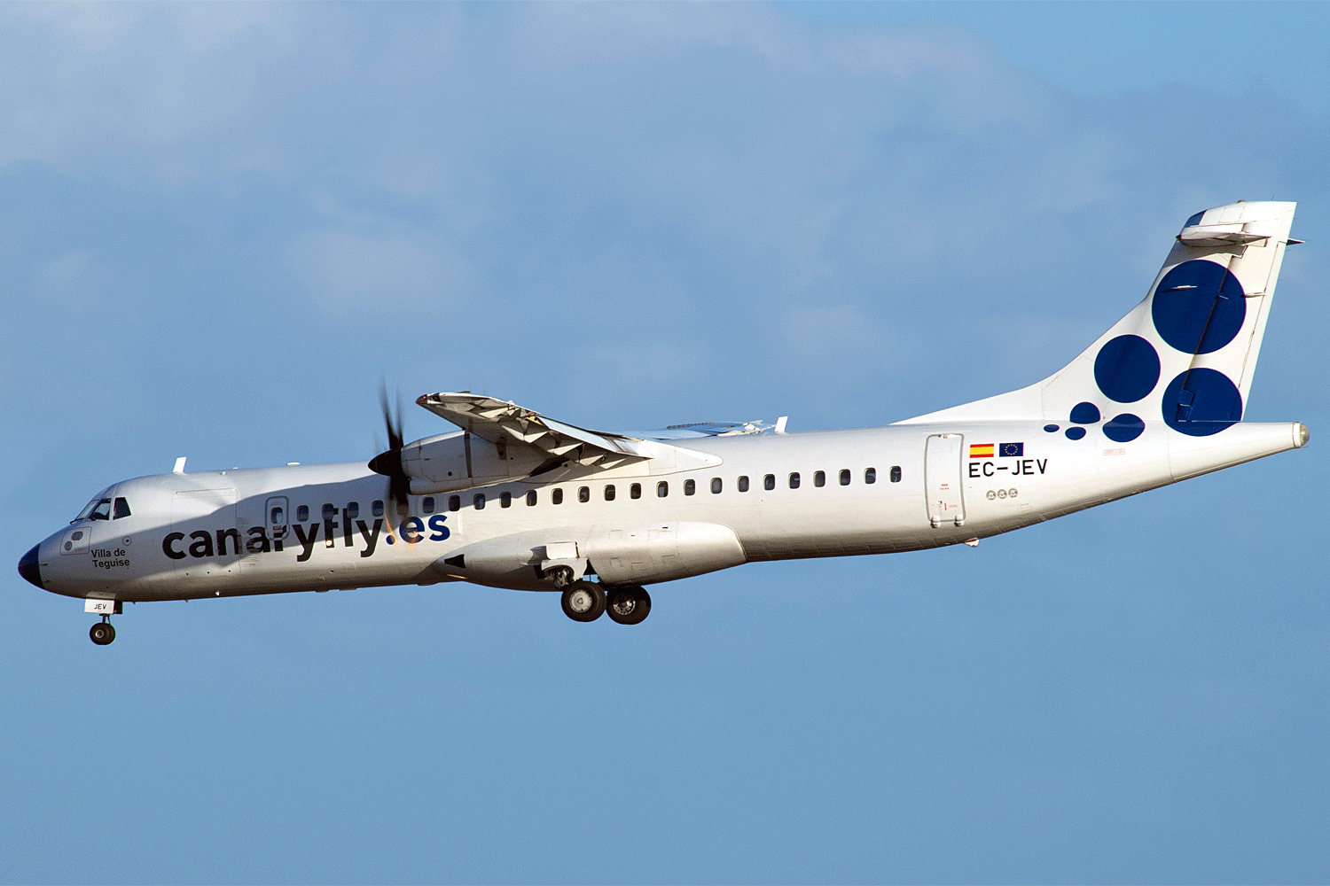 EC-JEV ATR 72 212A Canaryfly