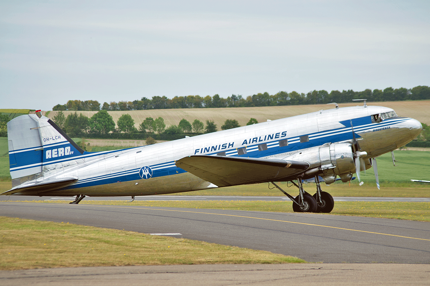 OH-LCH C-53C Finnish Airlines
