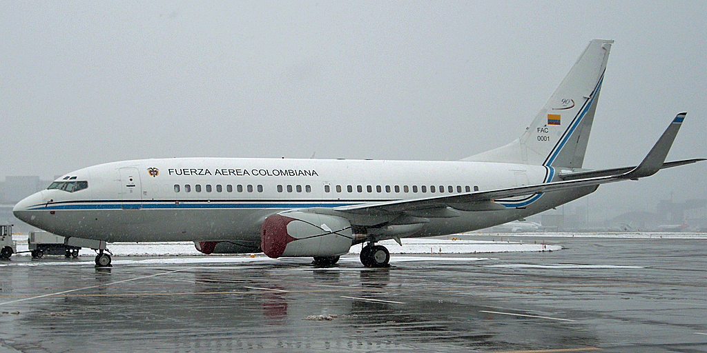 FAC0001 B737-74V FAColombia/Escuadron Transporte Especial