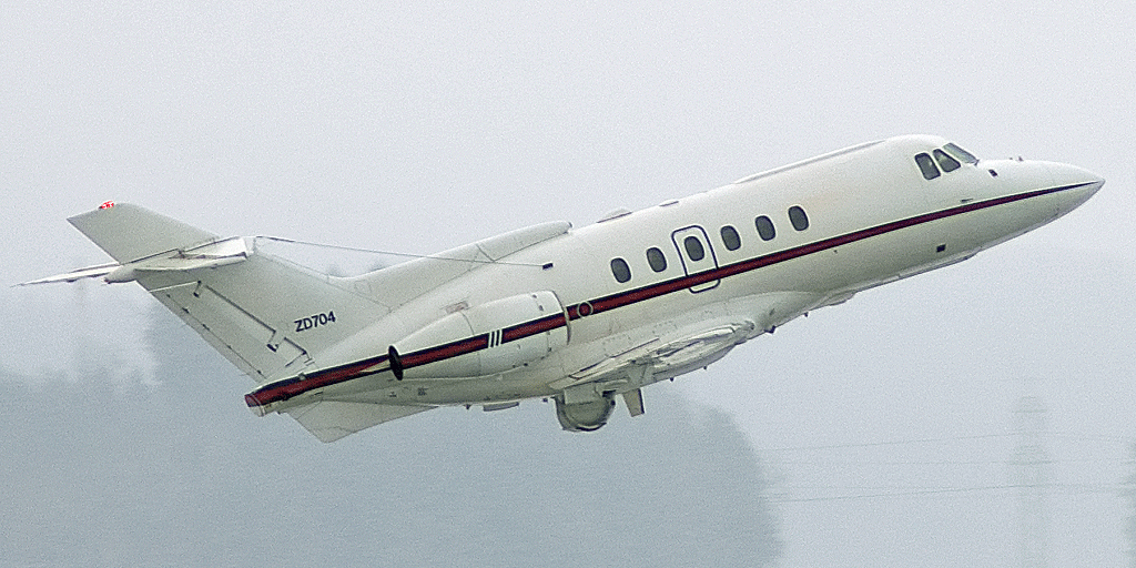 ZD704 HS125-CC3 32(TR) Sqn