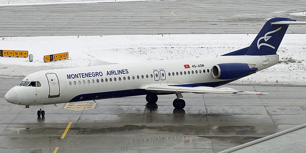 4O-AOM Fokker 100 Montenegro Airlines