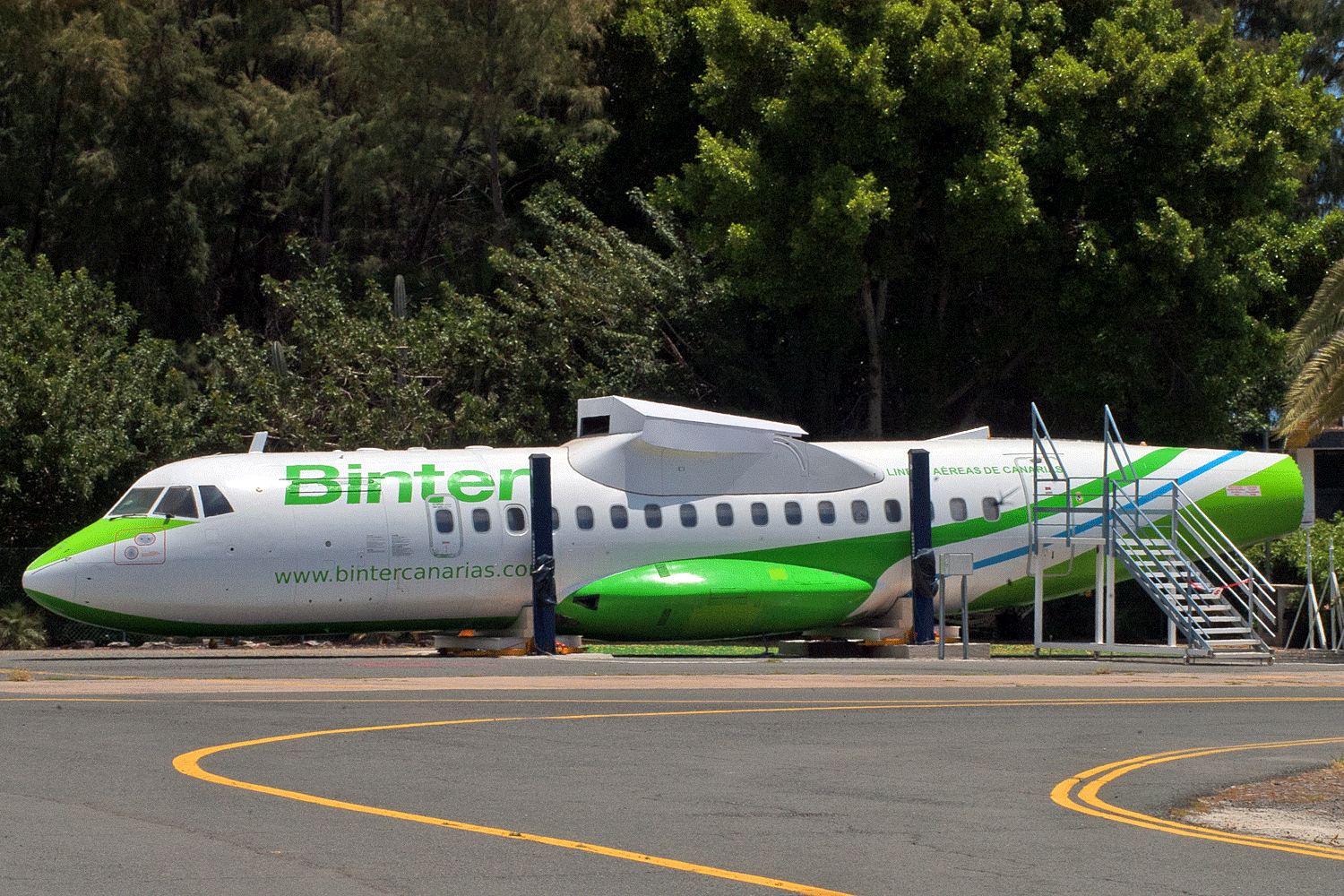 D4-CBQ ATR 42 310 Binter Canarias (El Berriel)