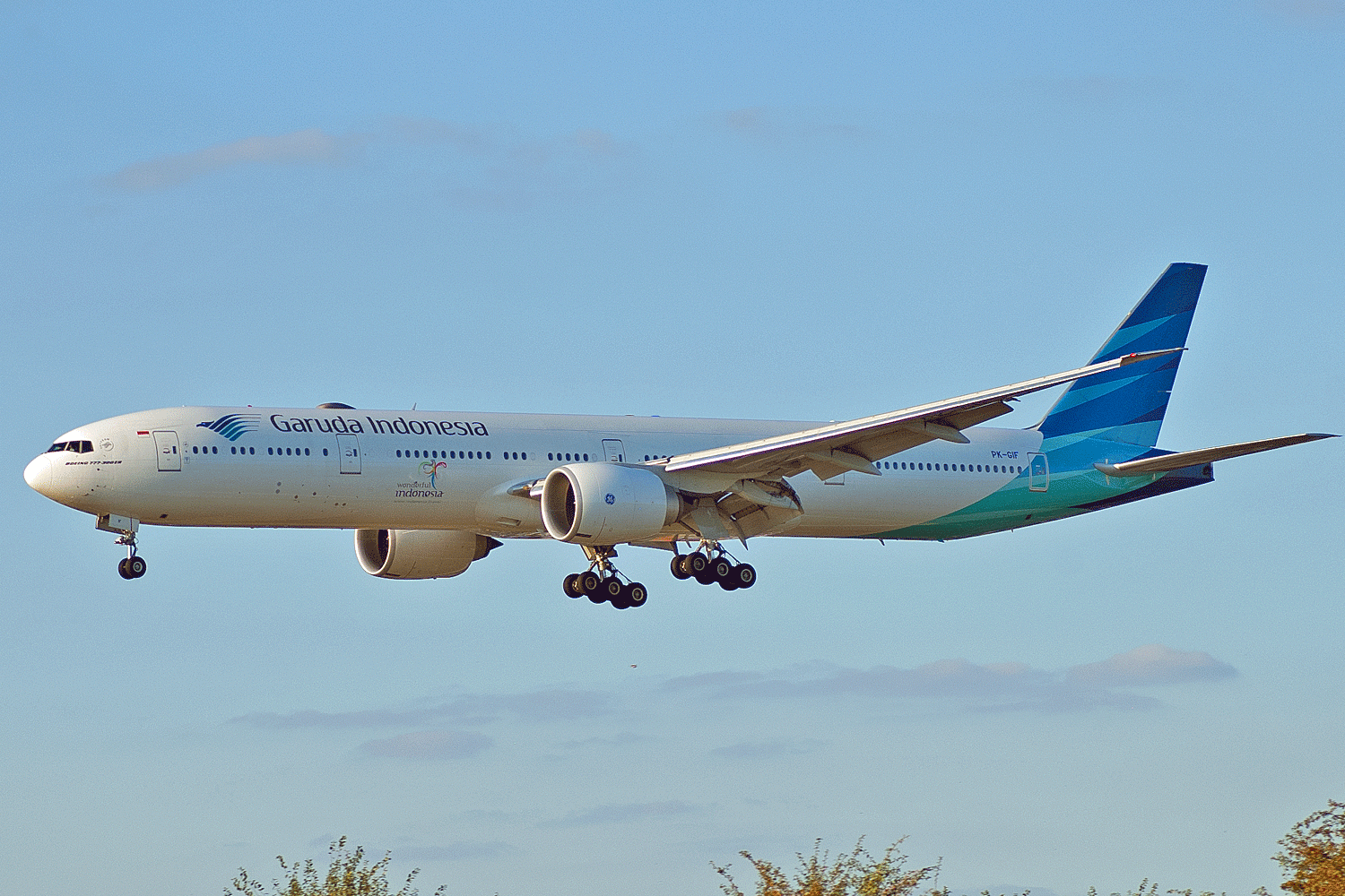 PK-GIF B777 Garuda Indonesia (LHR)