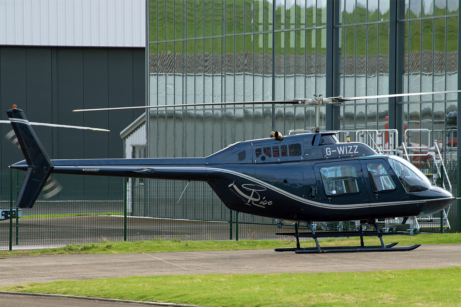 G-WIZZ - Bell AB206B