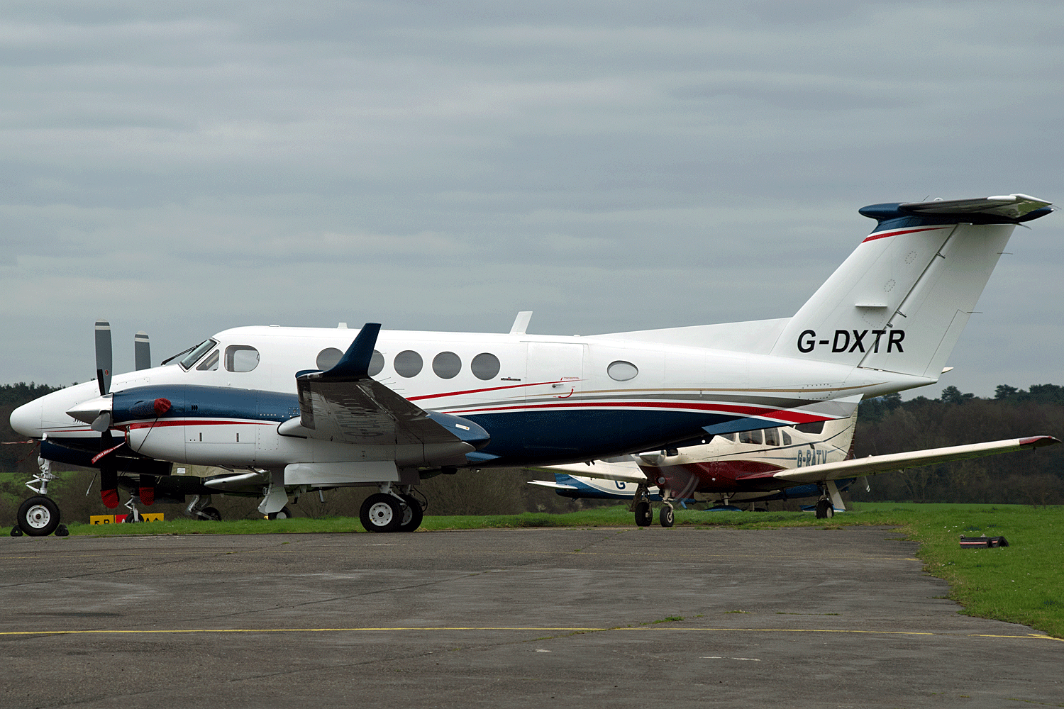G-DXTR - Beech King Air B200 - Synergy Aviation (Fairoaks)