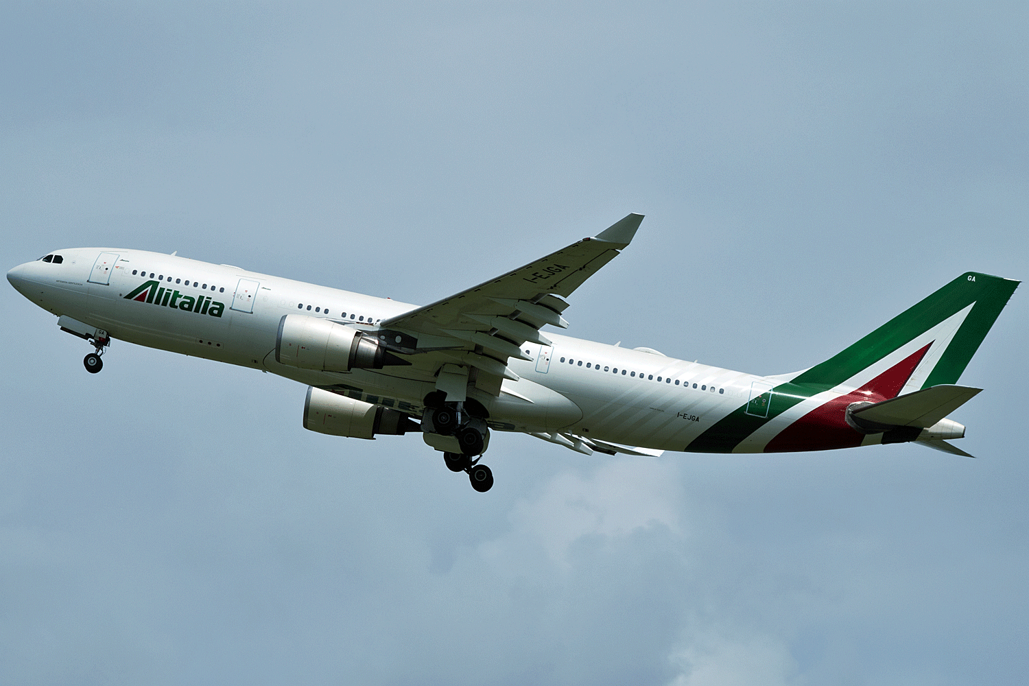I-EJGA A330 203 Alitalia