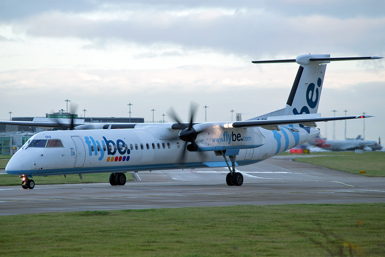 G-ECOG DHC 8-402Q Flybe