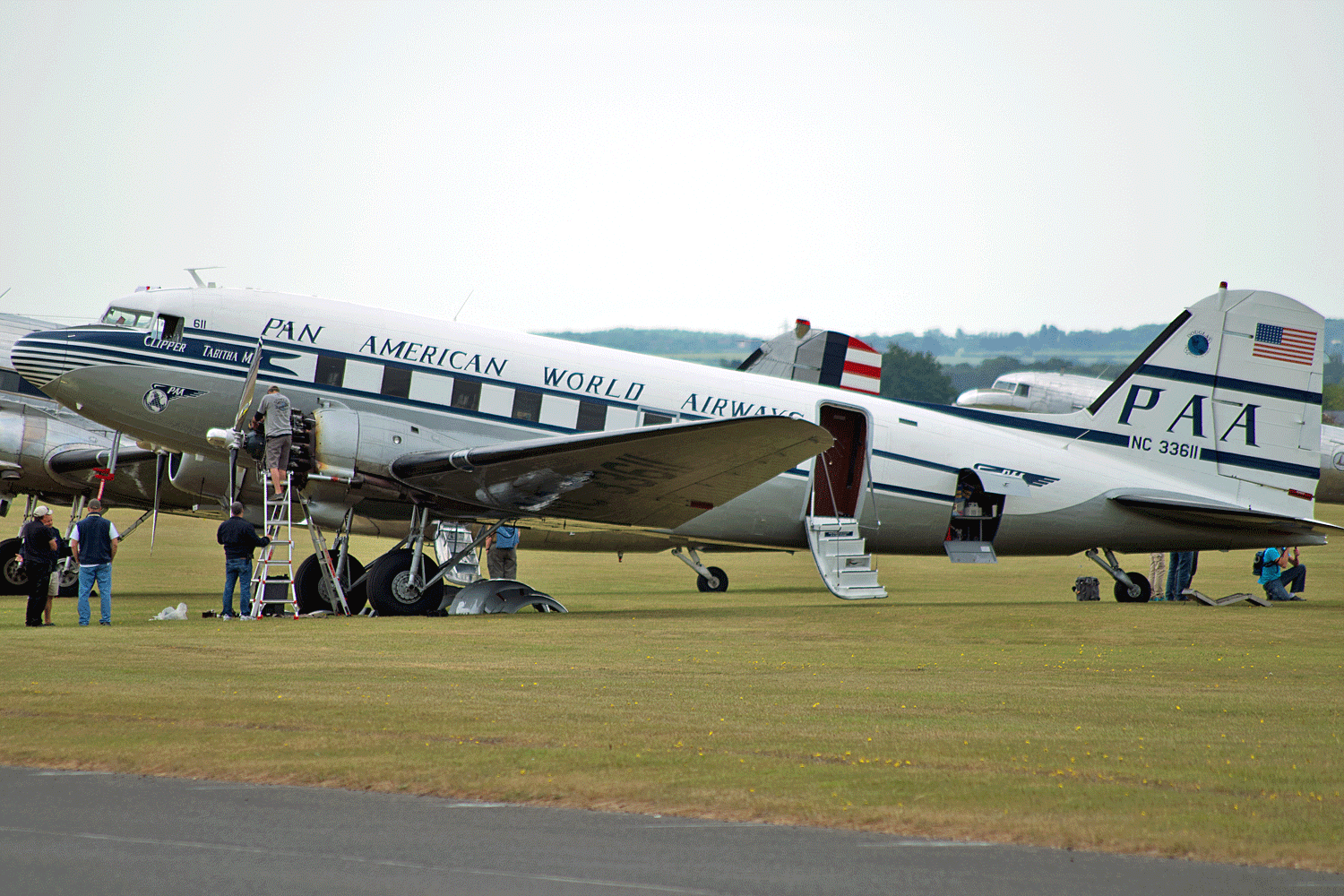 N33611 C-47B Pan American World Airways