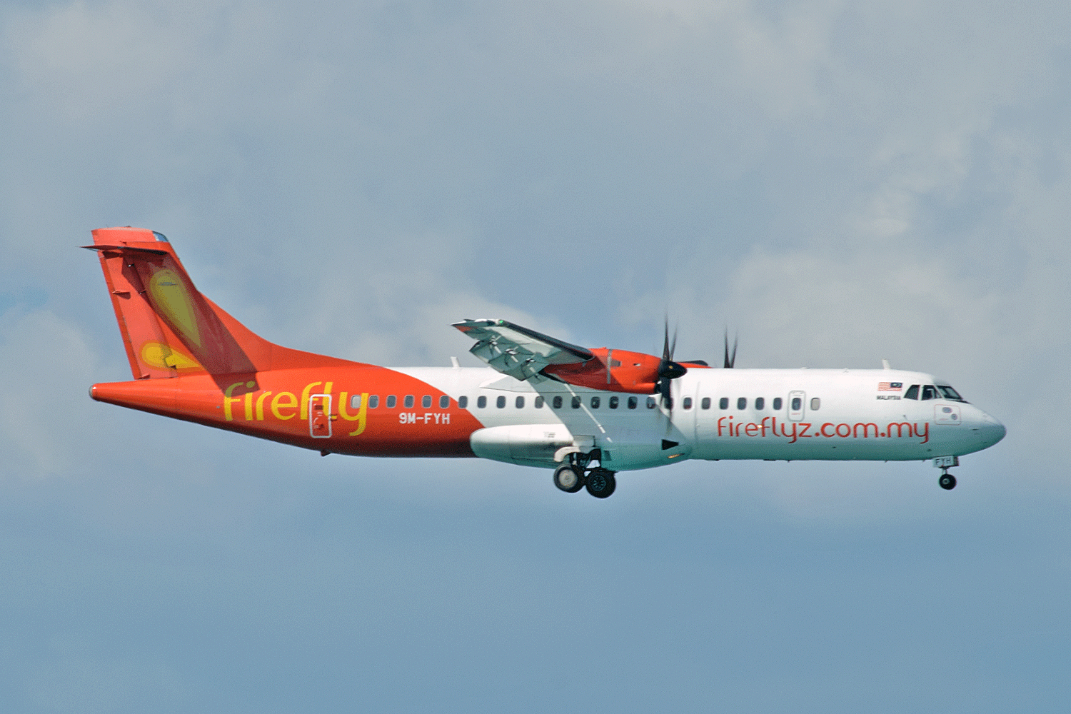 M-FYH ATR 72 212A Firefly Airlines